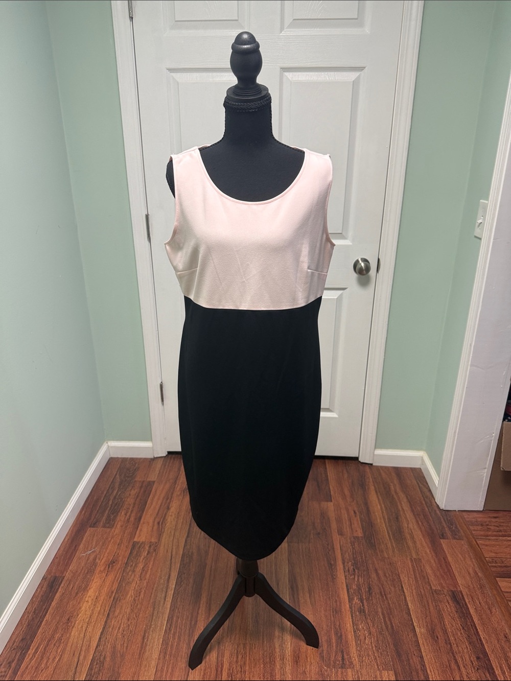 Danny & Nicole Pink and Black Colorblock Sleeveless Midi Dress
